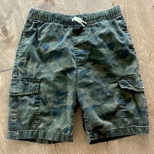 Old navy boys 14/16 xl camo cargo shorts